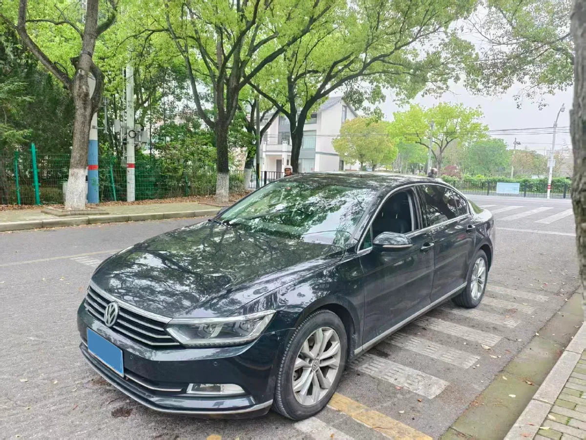 2019 Volkswagen Magotan 2.0T 186HP L4 7DCT,autocango,china used car exporter,china ev exporter,chinese used car exporter,chinese used ev exporter