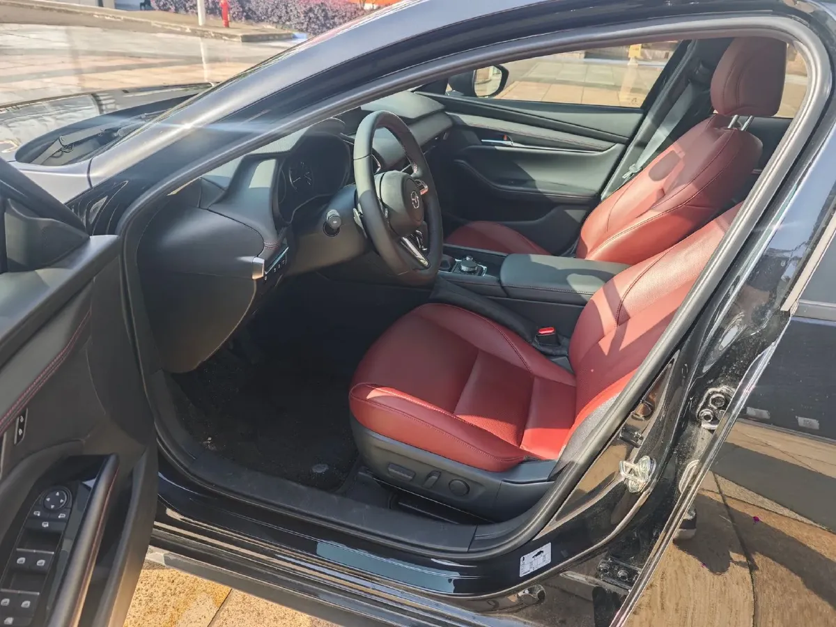 2025 Mazda 3 Axela 2.0L 158HP L4 6AT,autocango,china used car exporter,china ev exporter,chinese used car exporter,chinese used ev exporter