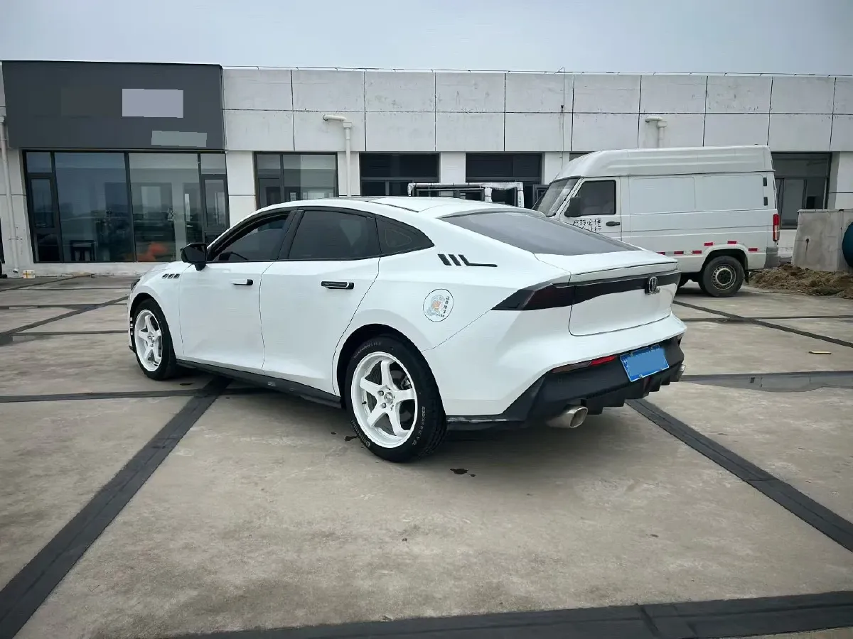 2023 ChangAn UNI-V 1.5T 188HP L4 7DCT,autocango,china used car exporter,china ev exporter,chinese used car exporter,chinese used ev exporter