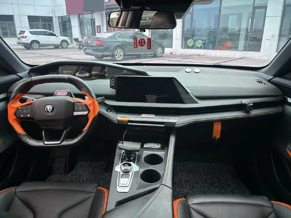 2023 ChangAn UNI-V 1.5T 188HP L4 7DCT,autocango,china used car exporter,china ev exporter,chinese used car exporter,chinese used ev exporter