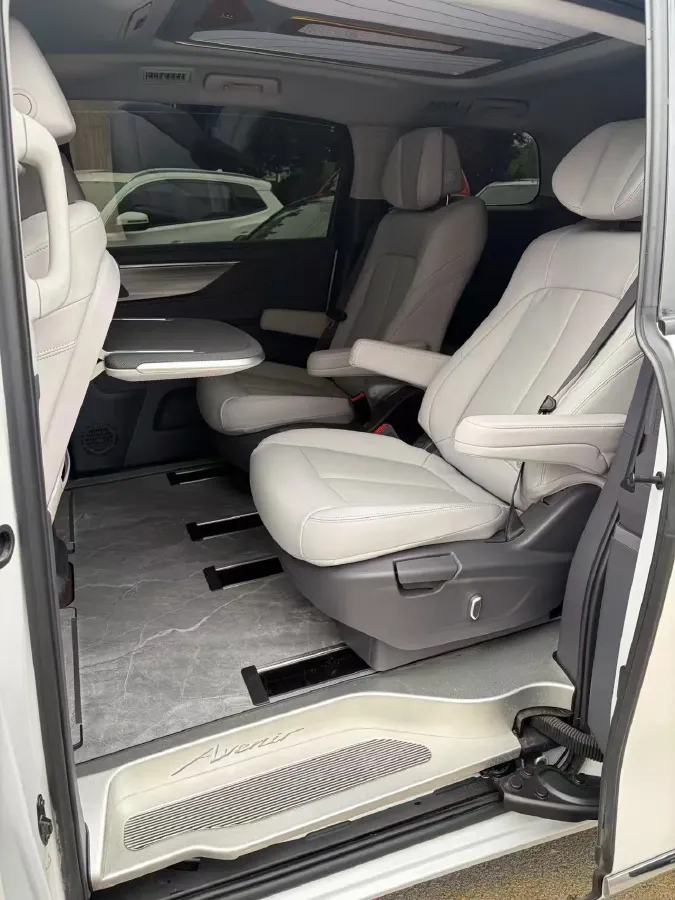 2025 Buick GL8 2.0T 237HP L4 9AT,autocango,china used car exporter,china ev exporter,chinese used car exporter,chinese used ev exporter