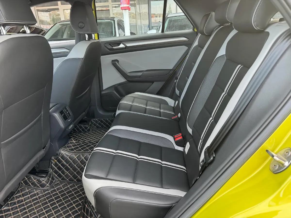 2023 Volkswagen T-Roc 1.5T 160HP L4 7DCT,autocango,china used car exporter,china ev exporter,chinese used car exporter,chinese used ev exporter
