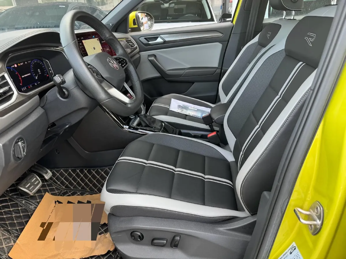 2023 Volkswagen T-Roc 1.5T 160HP L4 7DCT,autocango,china used car exporter,china ev exporter,chinese used car exporter,chinese used ev exporter