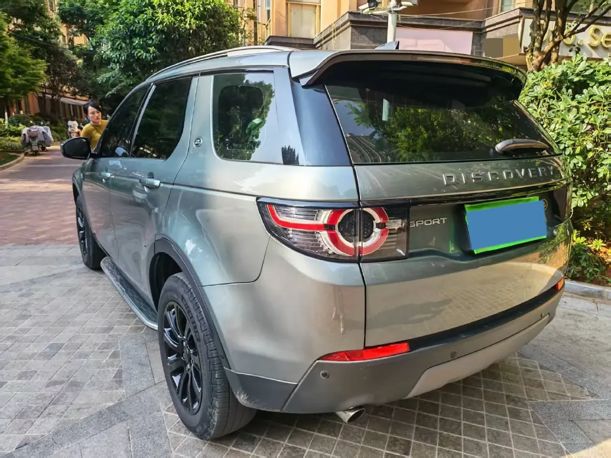 2018 Land Rover Discovery Sport 2.0T 241HP L4 9AT,autocango,china used car exporter,china ev exporter,chinese used car exporter,chinese used ev exporter