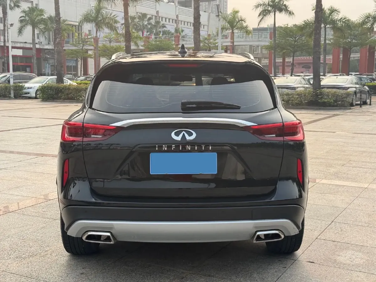 2018 Infiniti QX30 2.0T 211HP L4 7DCT,autocango,china used car exporter,china ev exporter,chinese used car exporter,chinese used ev exporter
