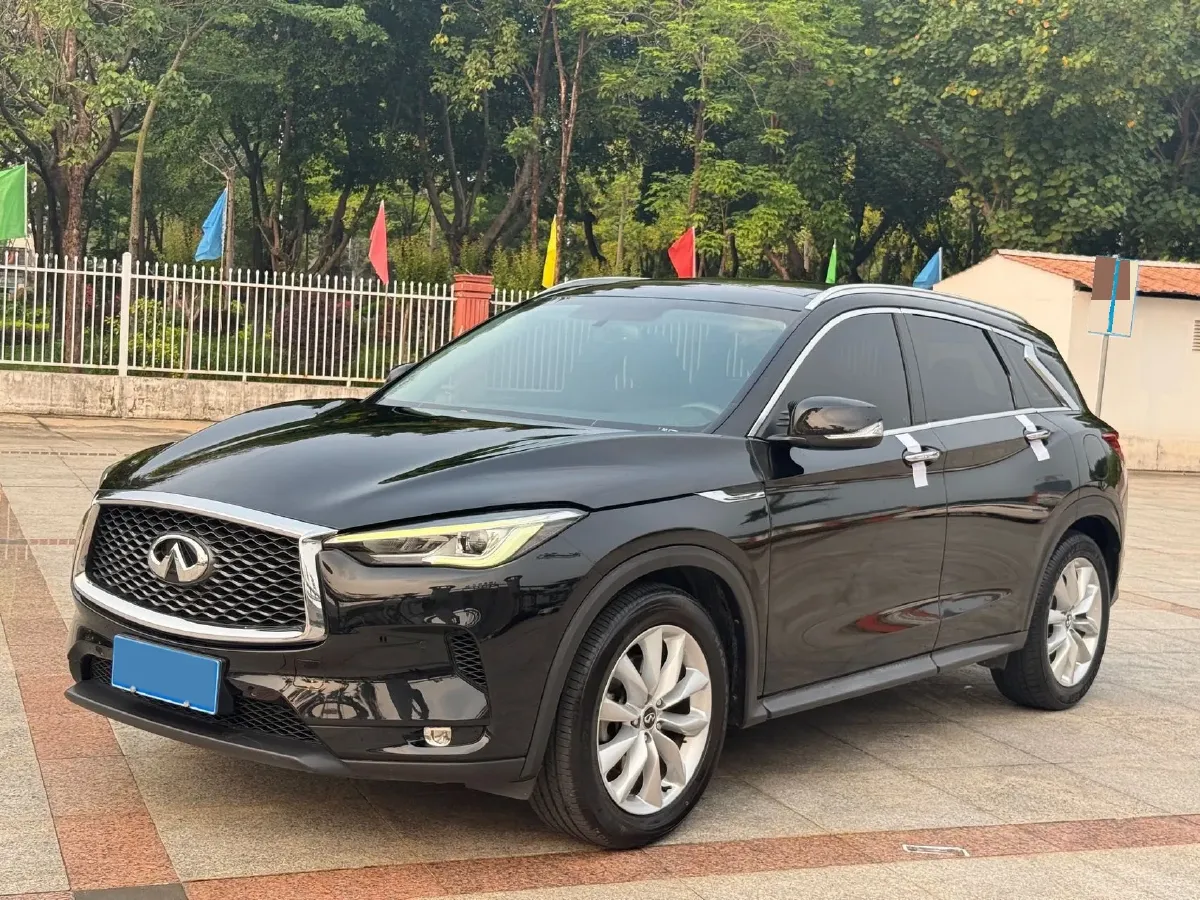 2018 Infiniti QX30 2.0T 211HP L4 7DCT,autocango,china used car exporter,china ev exporter,chinese used car exporter,chinese used ev exporter