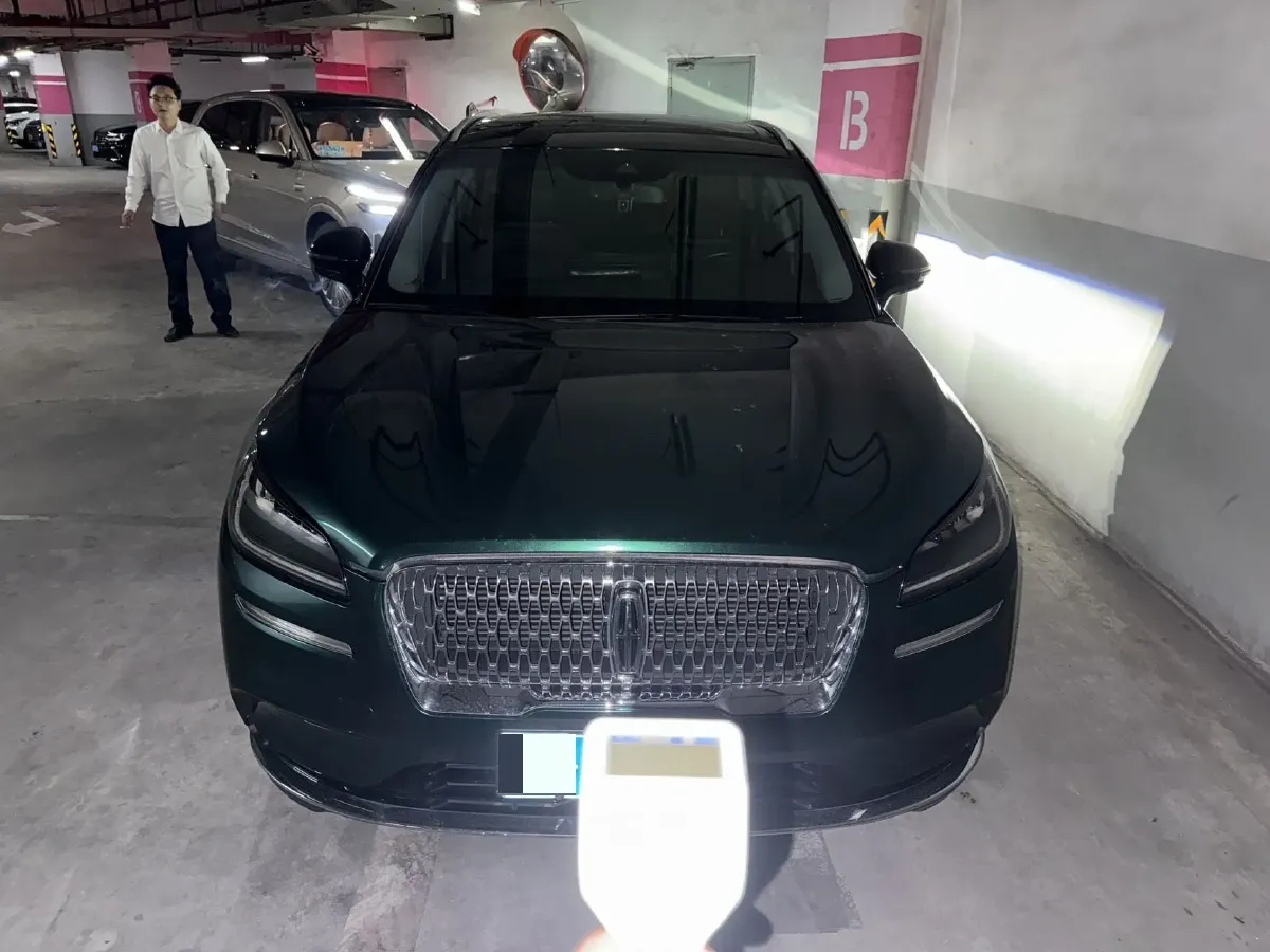 2022 Lincoln Corsair 2.0T 245HP L4 8AT,autocango,china used car exporter,china ev exporter,chinese used car exporter,chinese used ev exporter