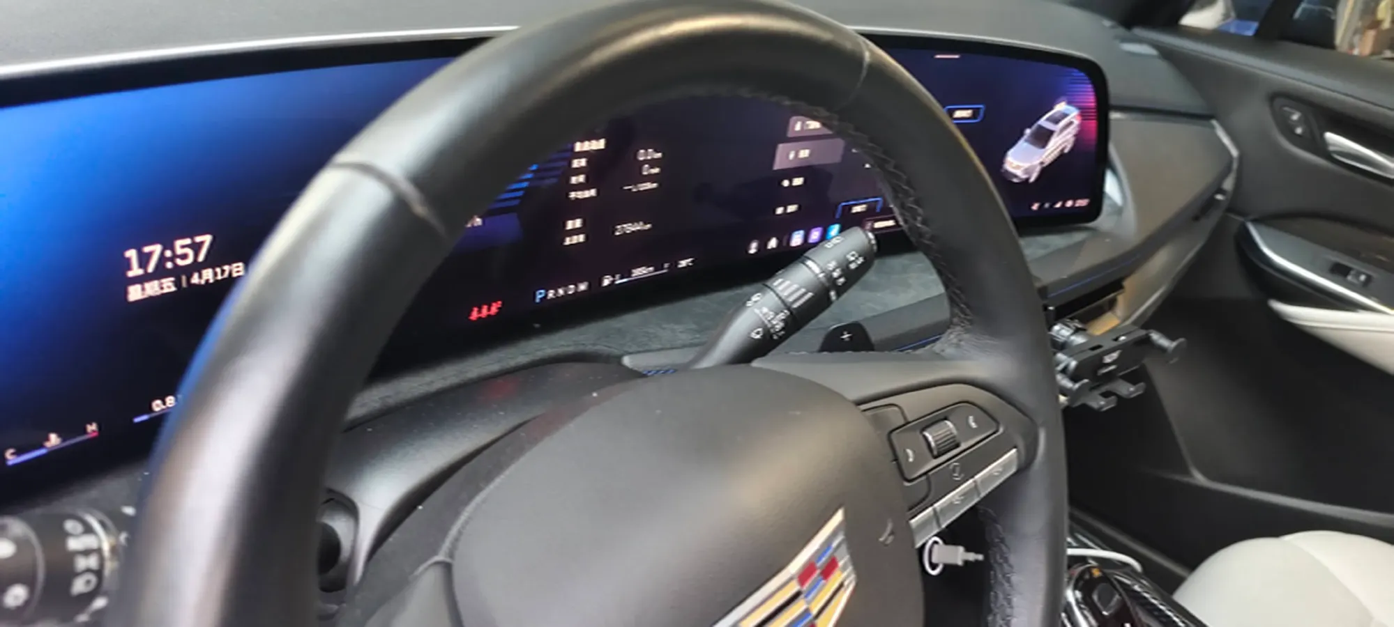 2024 Cadillac XT4 2.0T 237HP L4 9AT,autocango,china used car exporter,china ev exporter,chinese used car exporter,chinese used ev exporter