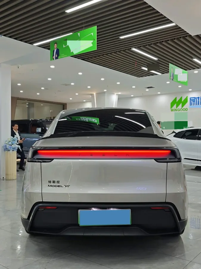 2025 Tesla Model Y L BEV,autocango,china used car exporter,china ev exporter,chinese used car exporter,chinese used ev exporter