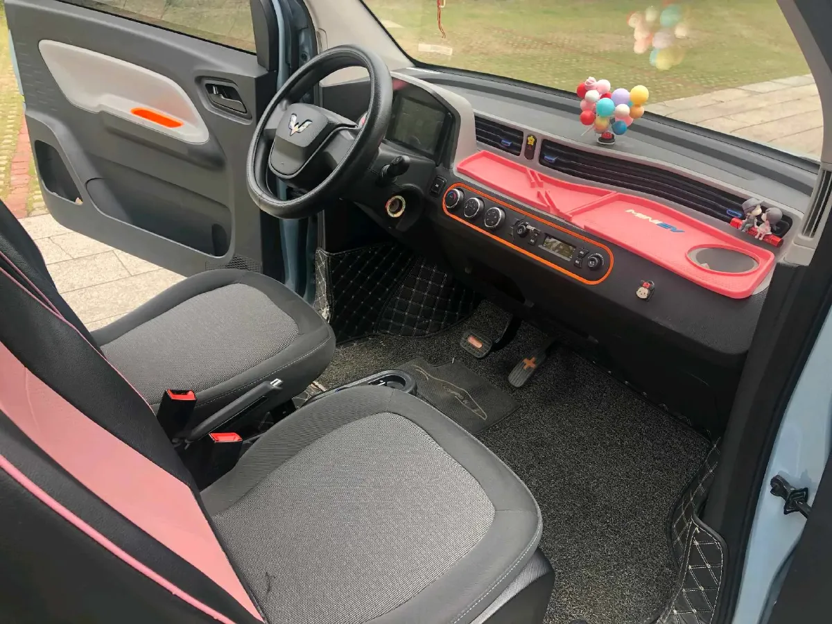 2021 WuLing HongGuang MINI EV BEV 9.3KWH,autocango,china used car exporter,china ev exporter,chinese used car exporter,chinese used ev exporter