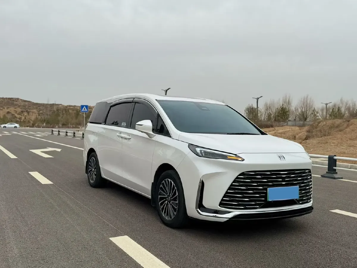 2025 Buick GL8 1.5T 180HP L4 2DHT PHEV,autocango,china used car exporter,china ev exporter,chinese used car exporter,chinese used ev exporter