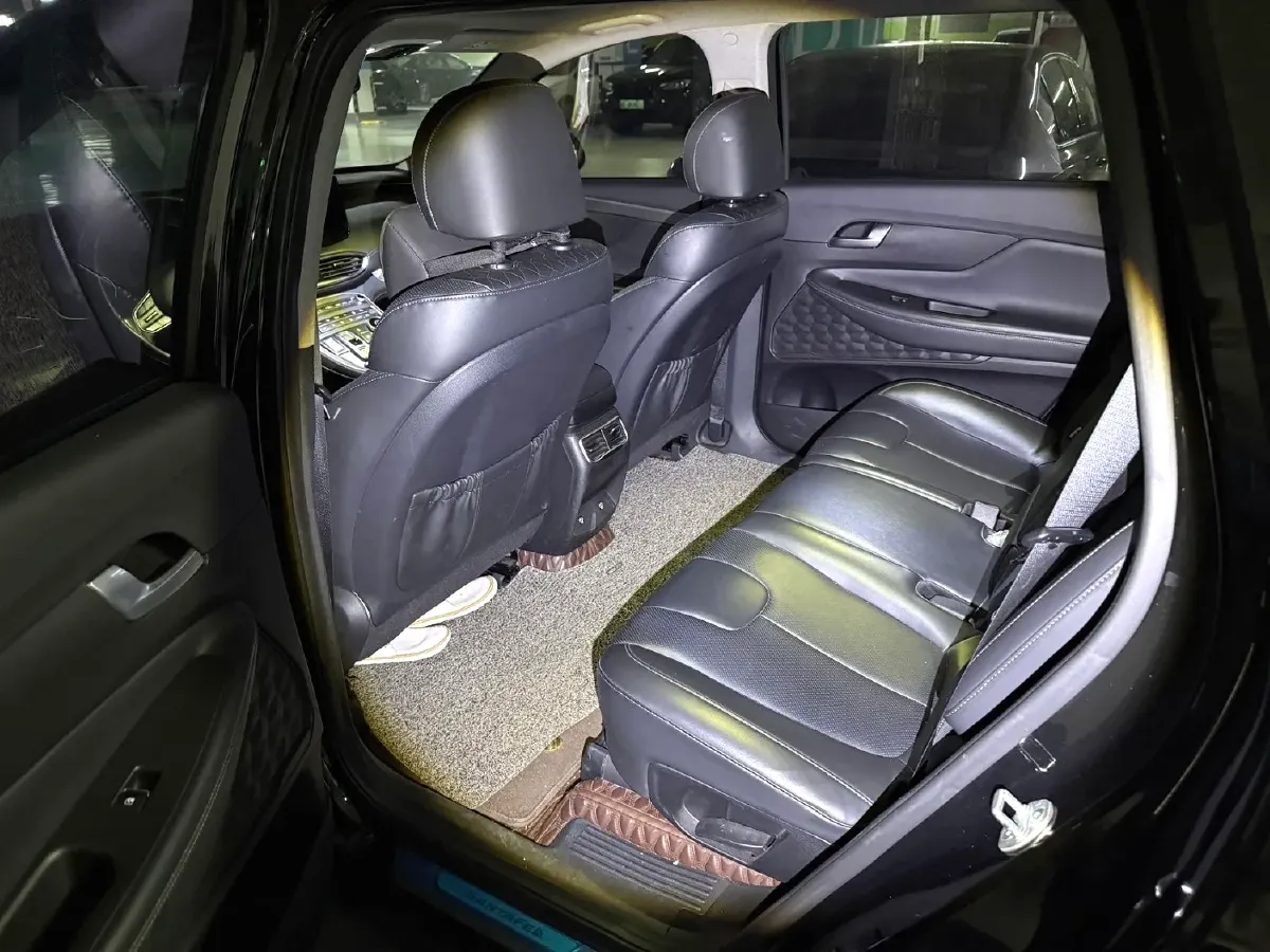 2023 Hyundai Santafe 2.0T 230HP L4 8AT,autocango,china used car exporter,china ev exporter,chinese used car exporter,chinese used ev exporter