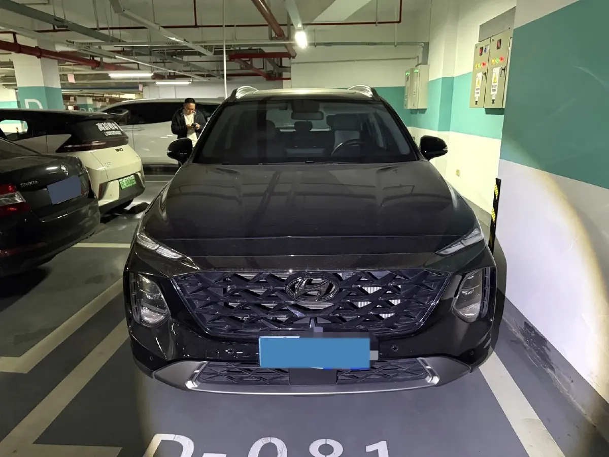 2023 Hyundai Santafe 2.0T 230HP L4 8AT,autocango,china used car exporter,china ev exporter,chinese used car exporter,chinese used ev exporter