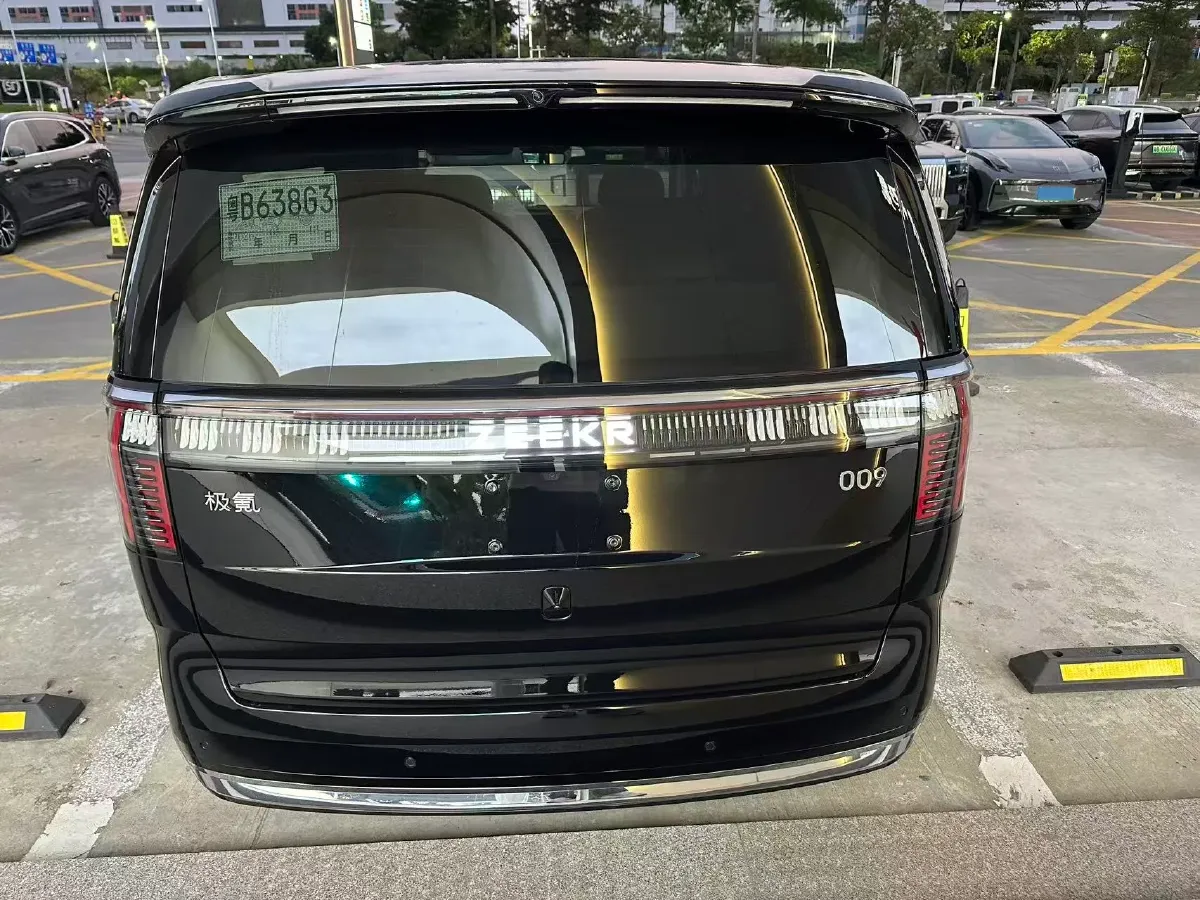 2024 Zeekr 009 BEV 108KWH,autocango,china used car exporter,china ev exporter,chinese used car exporter,chinese used ev exporter