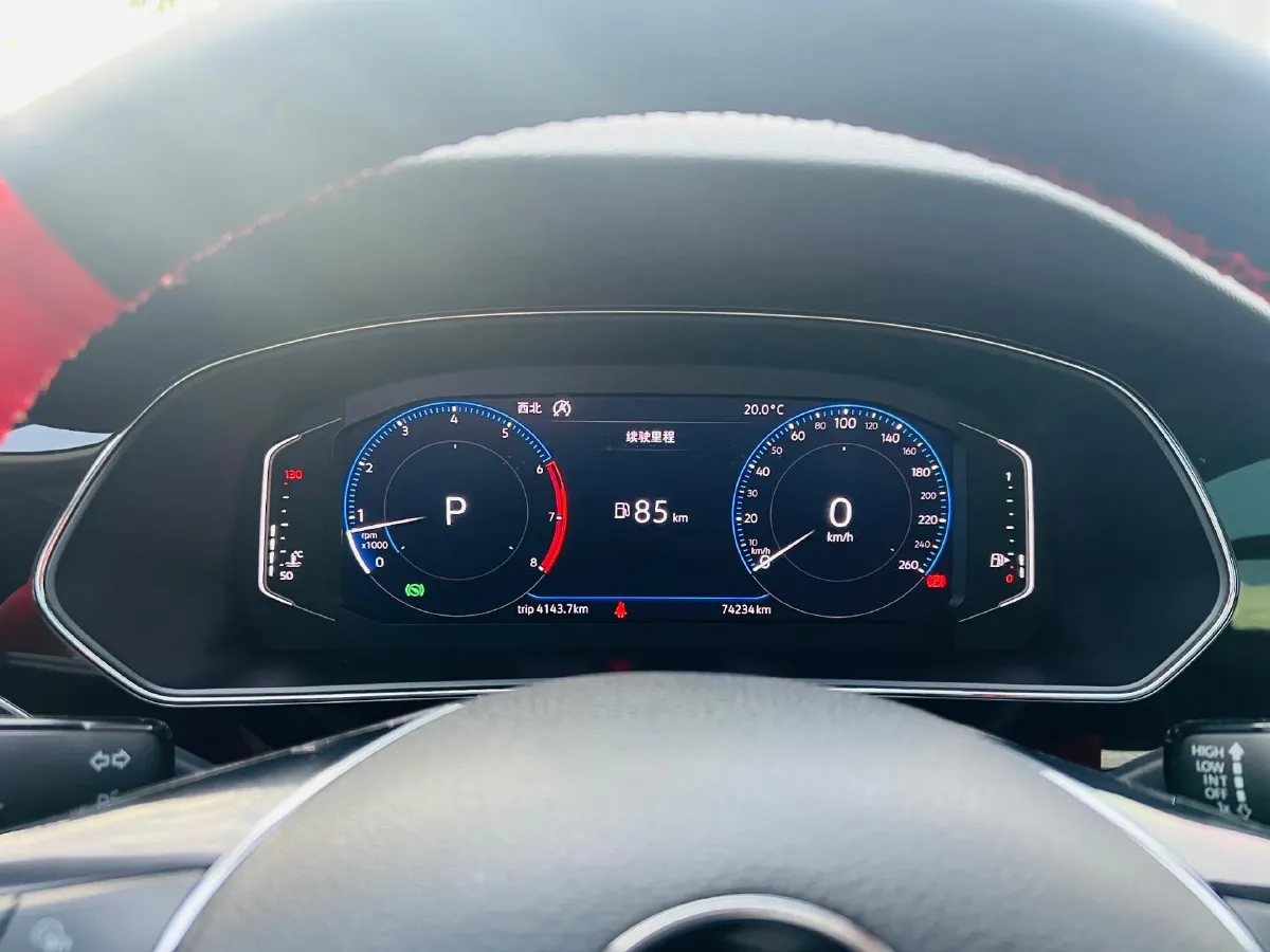 2019 Volvo V40 1.5T 152HP L4 6AT,autocango,china used car exporter,china ev exporter,chinese used car exporter,chinese used ev exporter