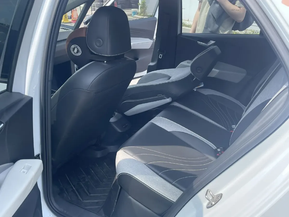 2021 Volkswagen ID.3 BEV 57.3KWH,autocango,china used car exporter,china ev exporter,chinese used car exporter,chinese used ev exporter