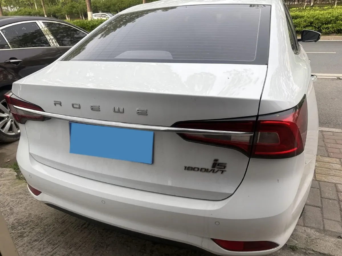2020 Roewe i5 1.5L 120HP L4 CVT,autocango,china used car exporter,china ev exporter,chinese used car exporter,chinese used ev exporter