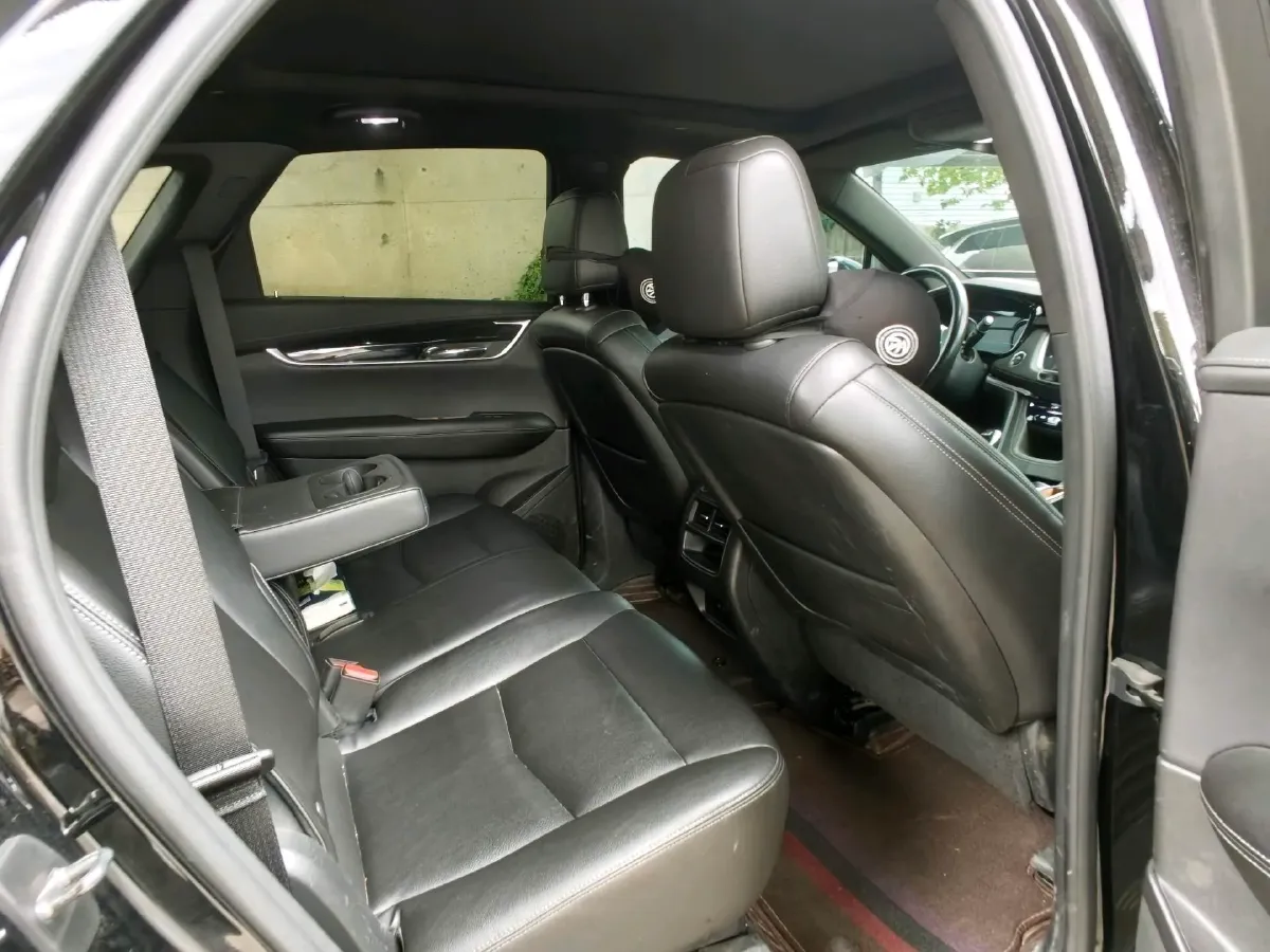 2022 Cadillac XT5 2.0T 237HP L4 9AT,autocango,china used car exporter,china ev exporter,chinese used car exporter,chinese used ev exporter