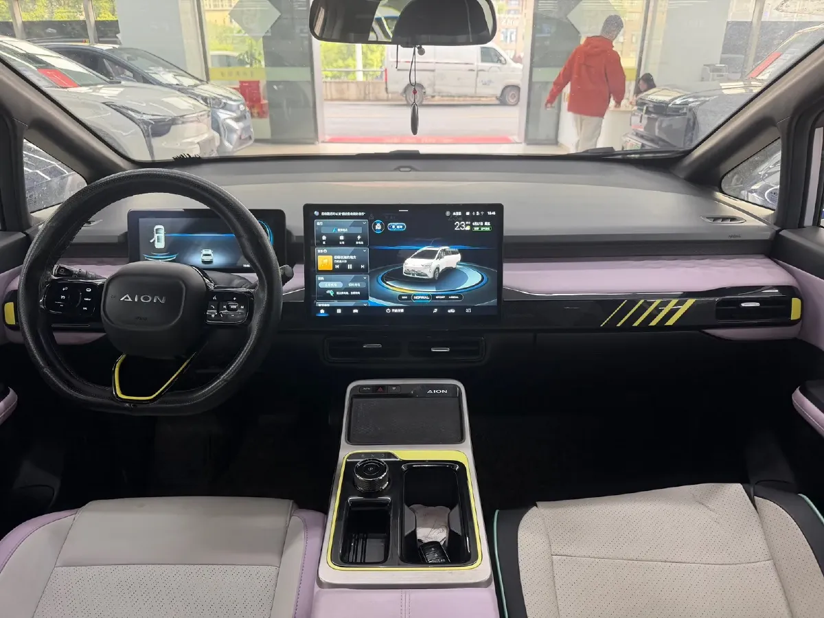 2022 Geely Okavango 1.8T 184HP L4 7DCT,autocango,china used car exporter,china ev exporter,chinese used car exporter,chinese used ev exporter