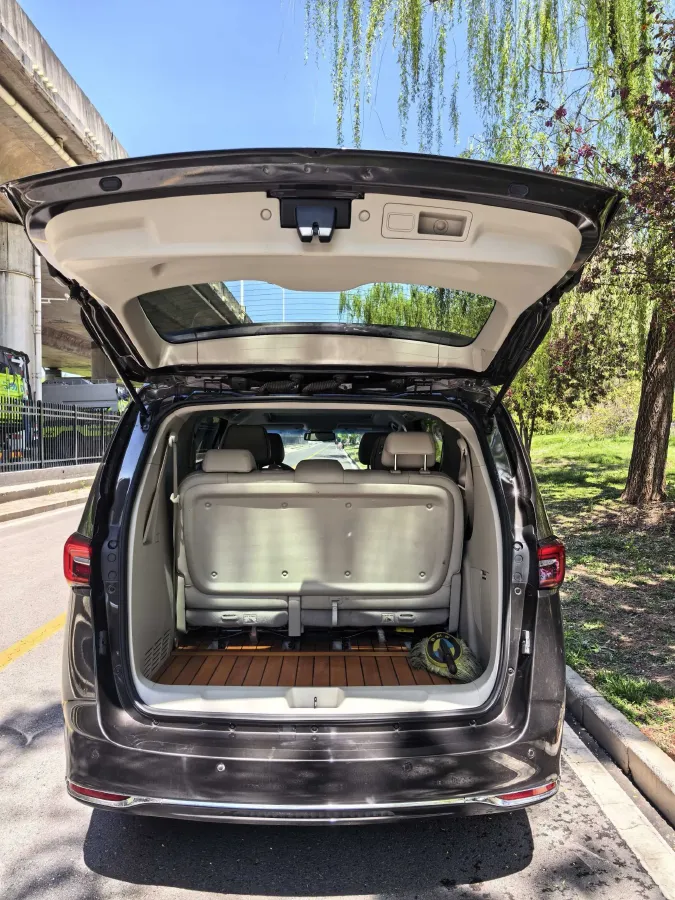 2021 Buick GL8 2.0T 237HP L4 9AT,autocango,china used car exporter,china ev exporter,chinese used car exporter,chinese used ev exporter