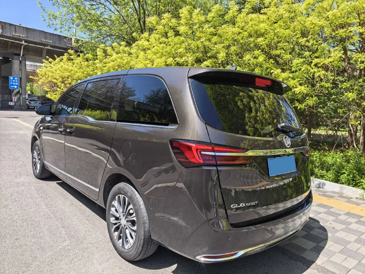2021 Buick GL8 2.0T 237HP L4 9AT,autocango,china used car exporter,china ev exporter,chinese used car exporter,chinese used ev exporter