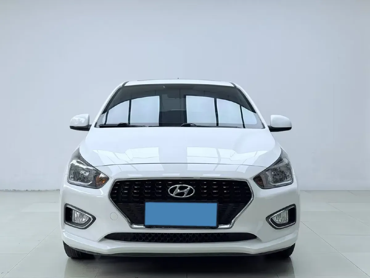 2017 Hyundai Reina 1.4L 95HP L4 4AT,autocango,china used car exporter,china ev exporter,chinese used car exporter,chinese used ev exporter