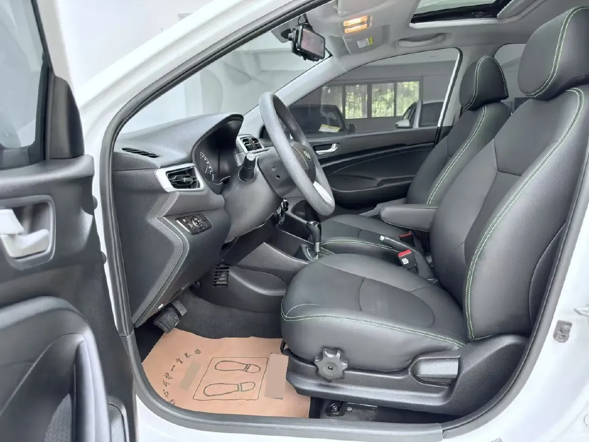 2017 Hyundai Reina 1.4L 95HP L4 4AT,autocango,china used car exporter,china ev exporter,chinese used car exporter,chinese used ev exporter