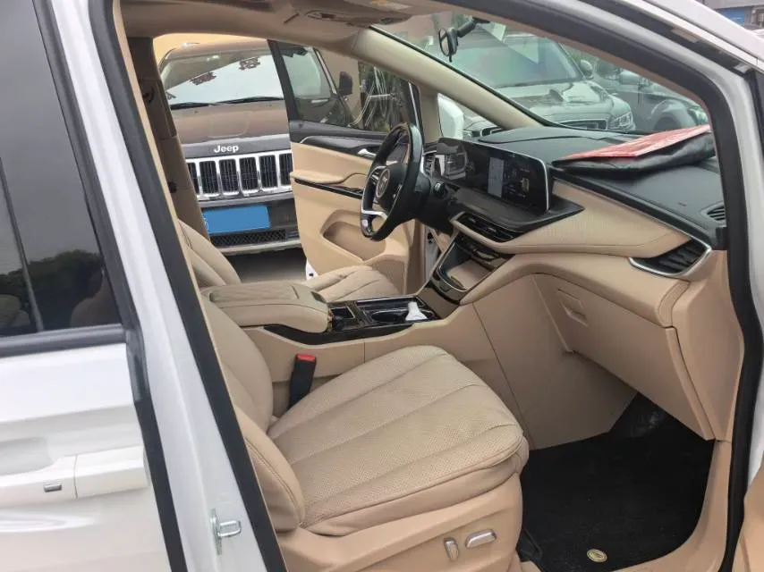 2025 Buick GL8 2.0T 237HP L4 9AT,autocango,china used car exporter,china ev exporter,chinese used car exporter,chinese used ev exporter