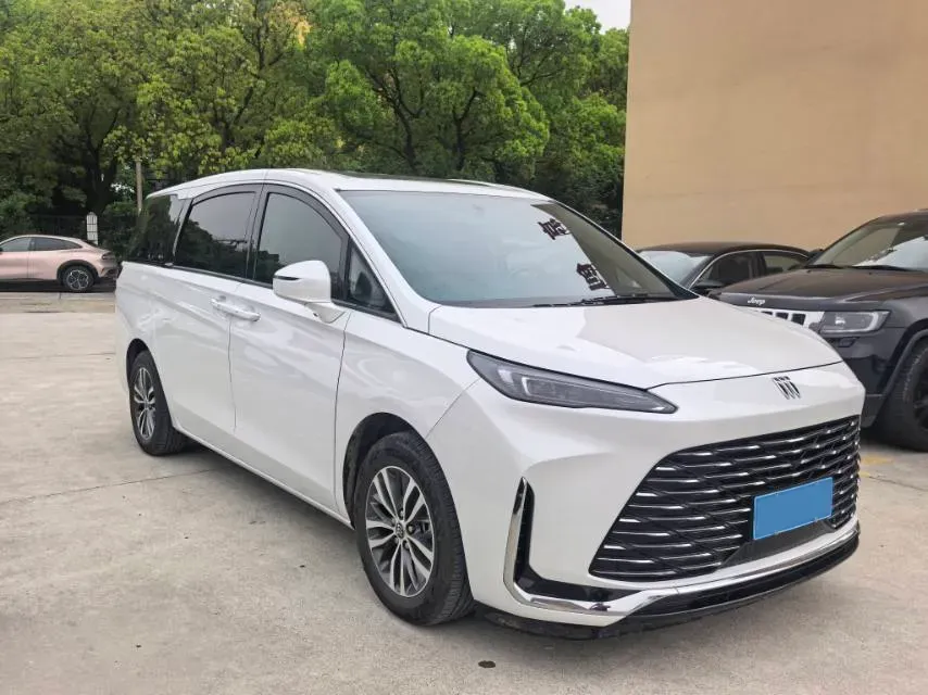 2025 Buick GL8 2.0T 237HP L4 9AT,autocango,china used car exporter,china ev exporter,chinese used car exporter,chinese used ev exporter