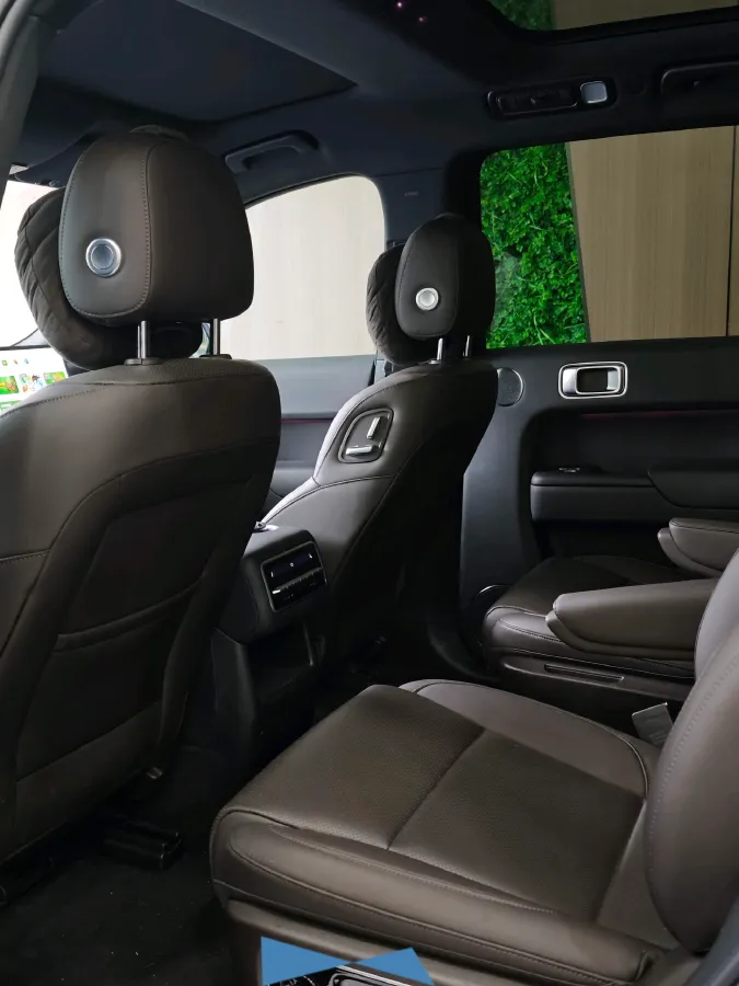 2023 Li L8 Range Extended 154HP REEV 40.9KWH,autocango,china used car exporter,china ev exporter,chinese used car exporter,chinese used ev exporter