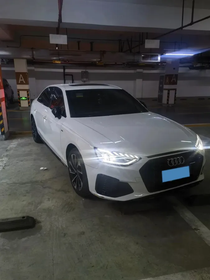 2024 Audi A4L 2.0T 190HP L4 7DCT,autocango,china used car exporter,china ev exporter,chinese used car exporter,chinese used ev exporter