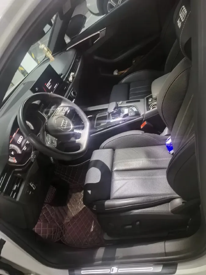 2024 Audi A4L 2.0T 190HP L4 7DCT,autocango,china used car exporter,china ev exporter,chinese used car exporter,chinese used ev exporter