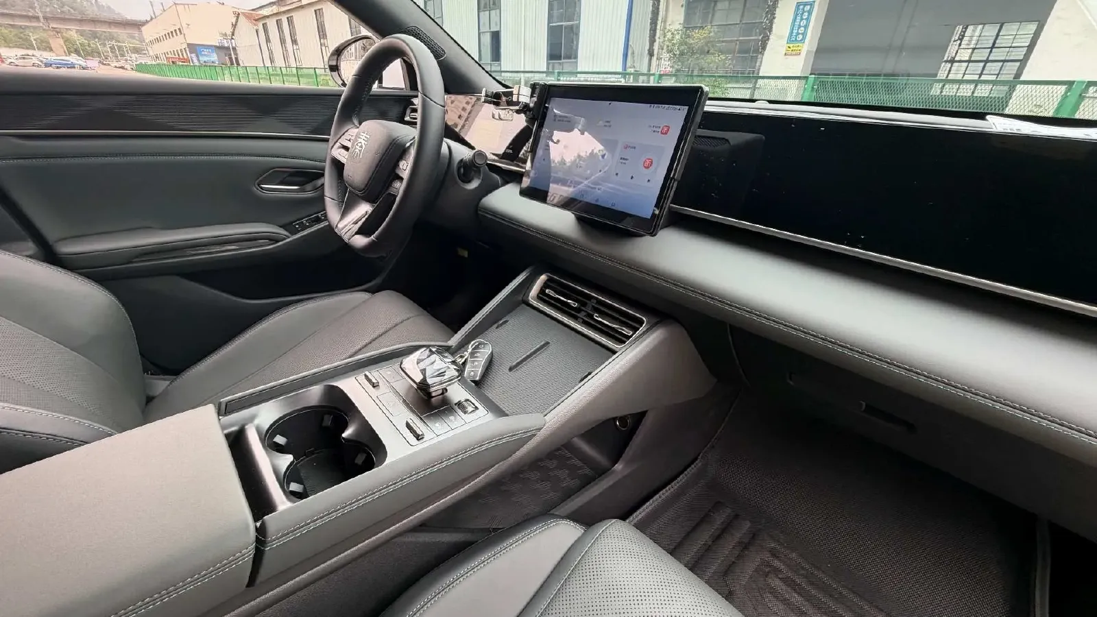 2024 BYD QinL 1.5L 101HP L4 E-CVT PHEV 10.08KWH,autocango,china used car exporter,china ev exporter,chinese used car exporter,chinese used ev exporter