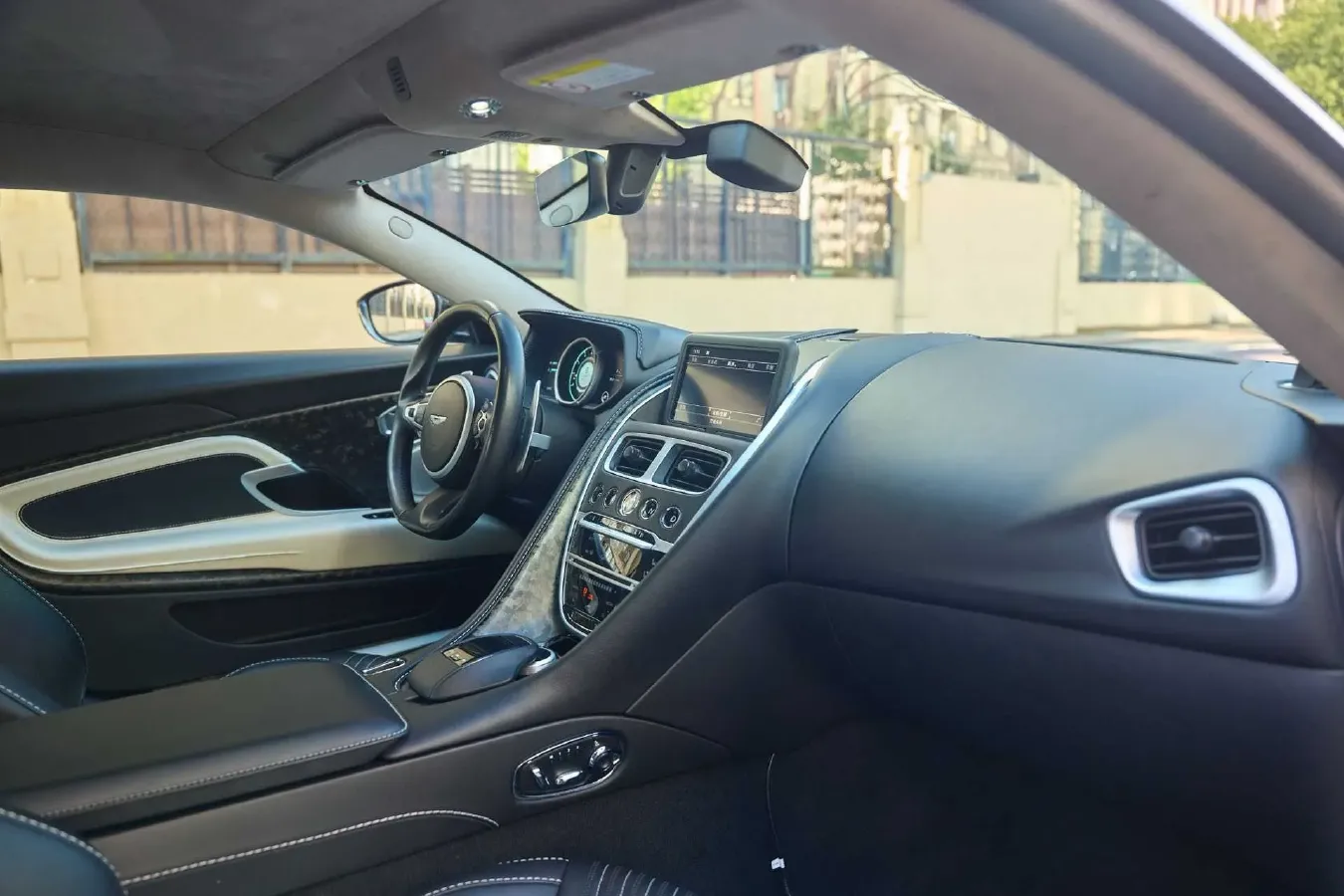 2020 Aston Martin DB11 4.0T 510HP V8 8AT,autocango,china used car exporter,china ev exporter,chinese used car exporter,chinese used ev exporter