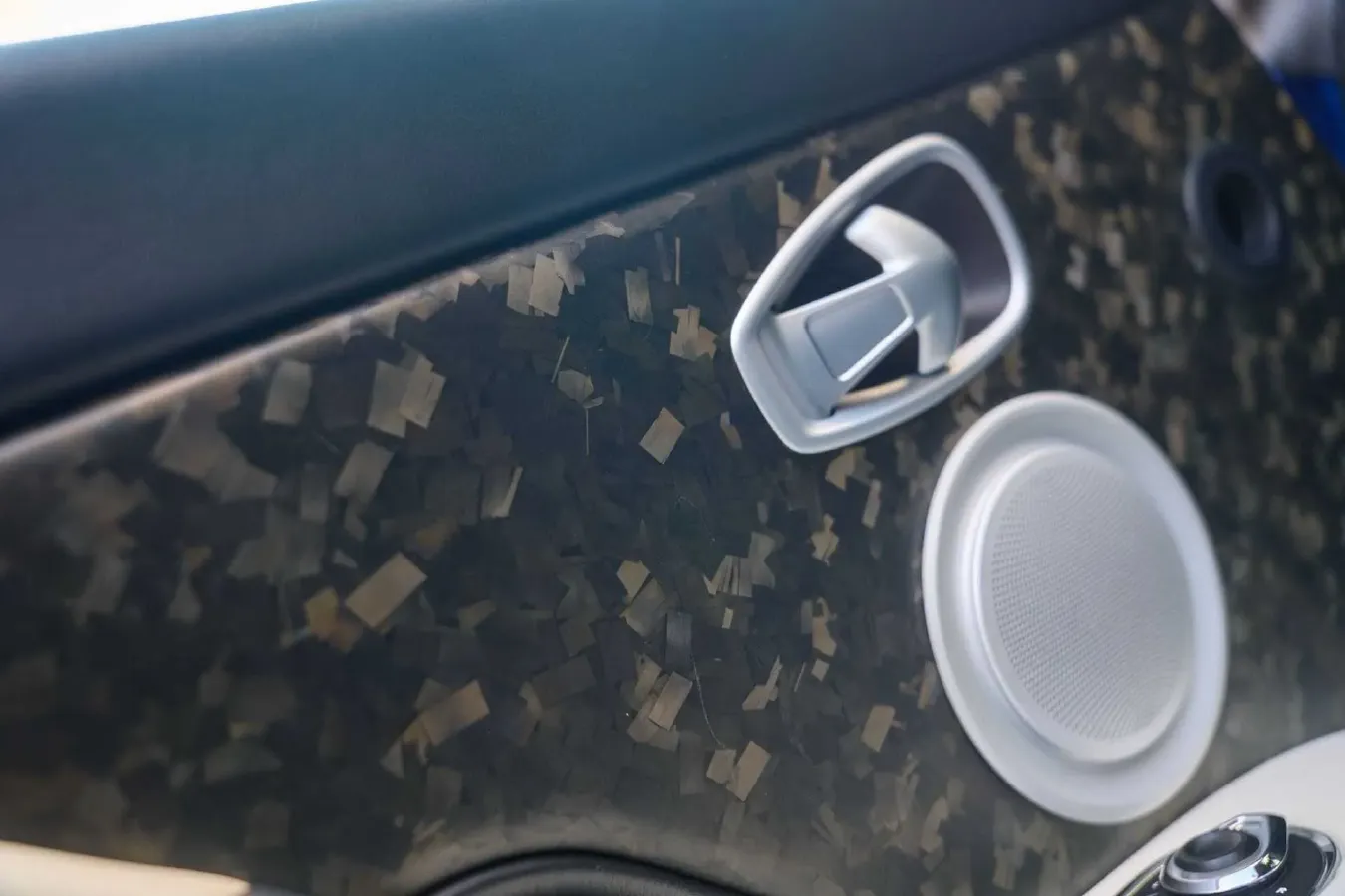 2020 Aston Martin DB11 4.0T 510HP V8 8AT,autocango,china used car exporter,china ev exporter,chinese used car exporter,chinese used ev exporter