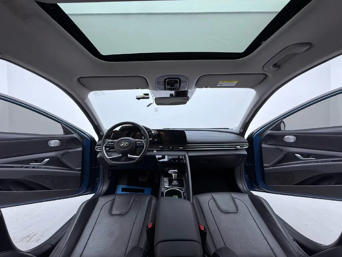 2021 Hyundai Elantra 1.5L 115HP L4 CVT,autocango,china used car exporter,china ev exporter,chinese used car exporter,chinese used ev exporter