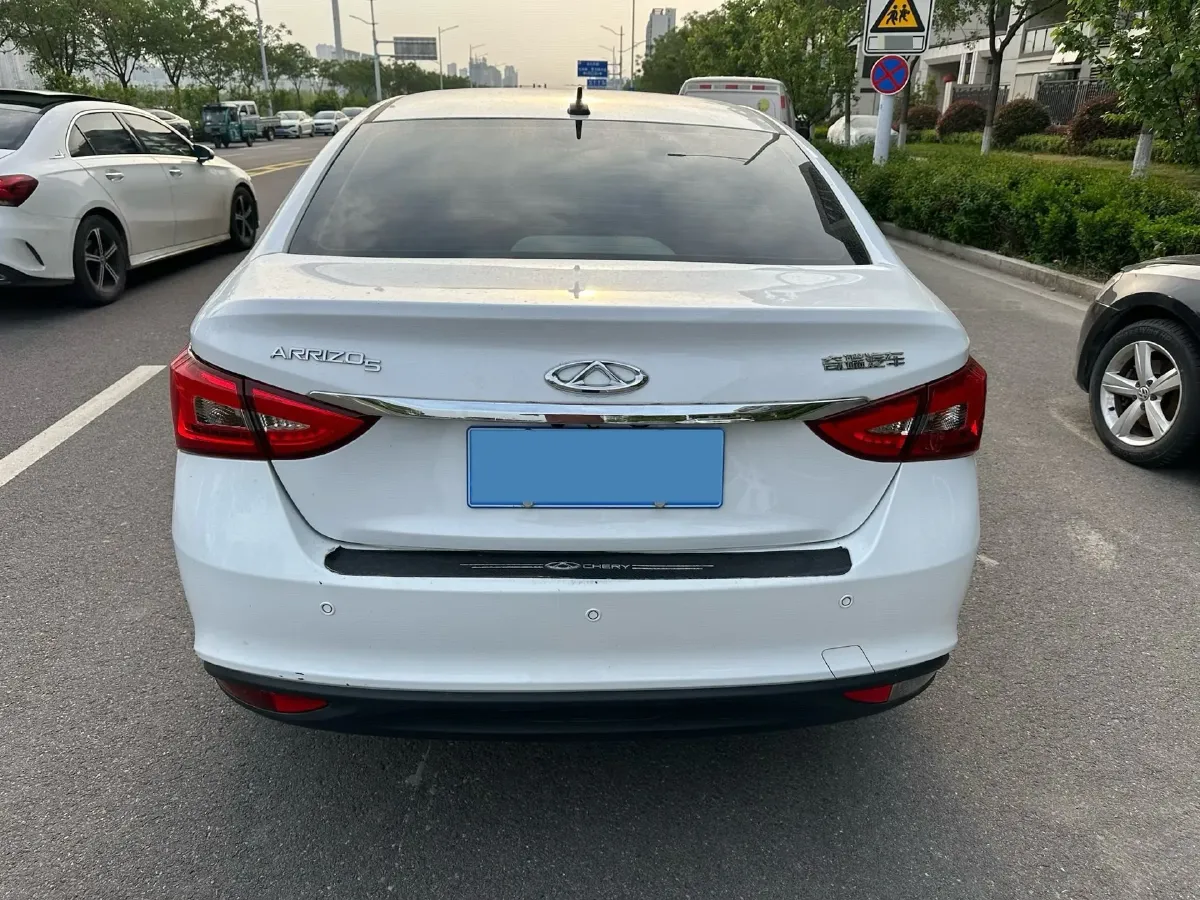 2021 Chery Arrizo 5 1.5L 116HP L4 5MT,autocango,china used car exporter,china ev exporter,chinese used car exporter,chinese used ev exporter