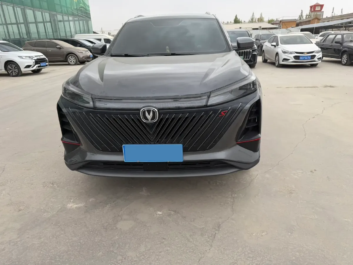 2022 ChangAn CS75 Plus 1.5T 178HP L4 6AT,autocango,china used car exporter,china ev exporter,chinese used car exporter,chinese used ev exporter