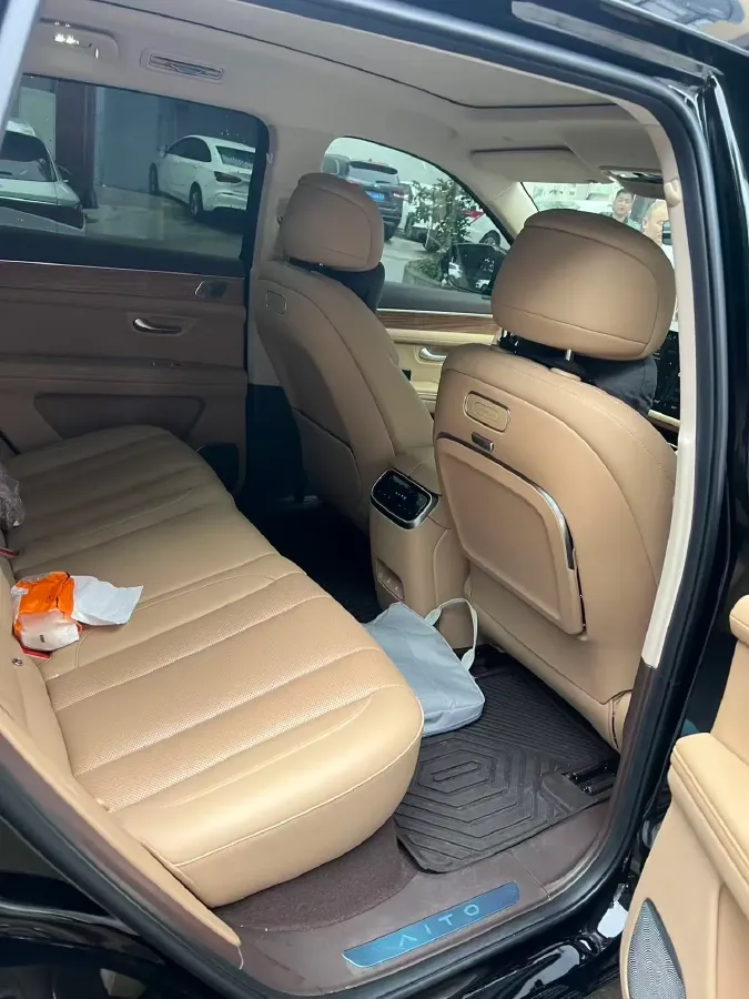 2024 AITO AITO M7 1.5T 152HP L4 REEV 40KWH,autocango,china used car exporter,china ev exporter,chinese used car exporter,chinese used ev exporter