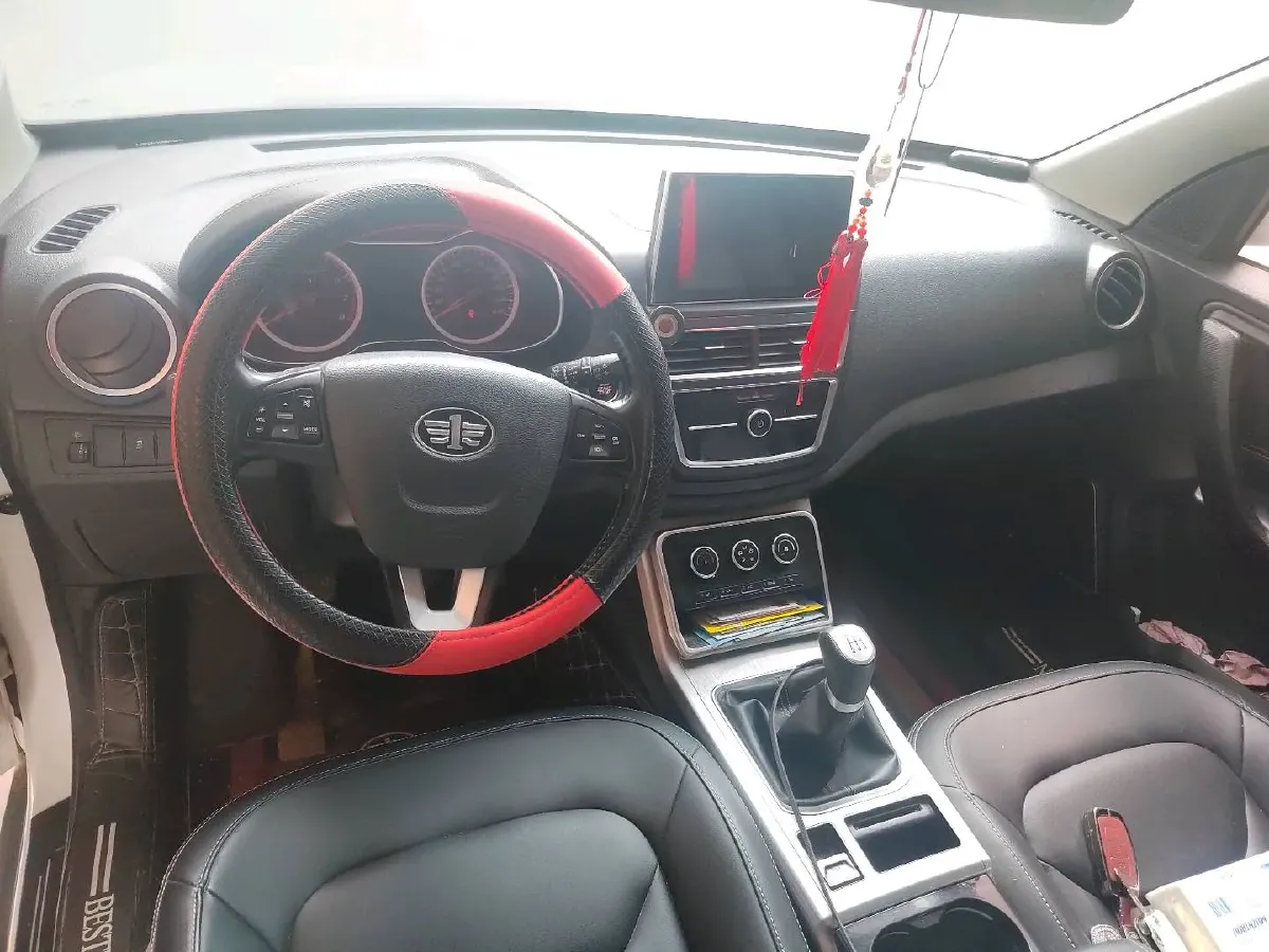2019 Bestune X40 1.6L 114HP L4 5MT,autocango,china used car exporter,china ev exporter,chinese used car exporter,chinese used ev exporter