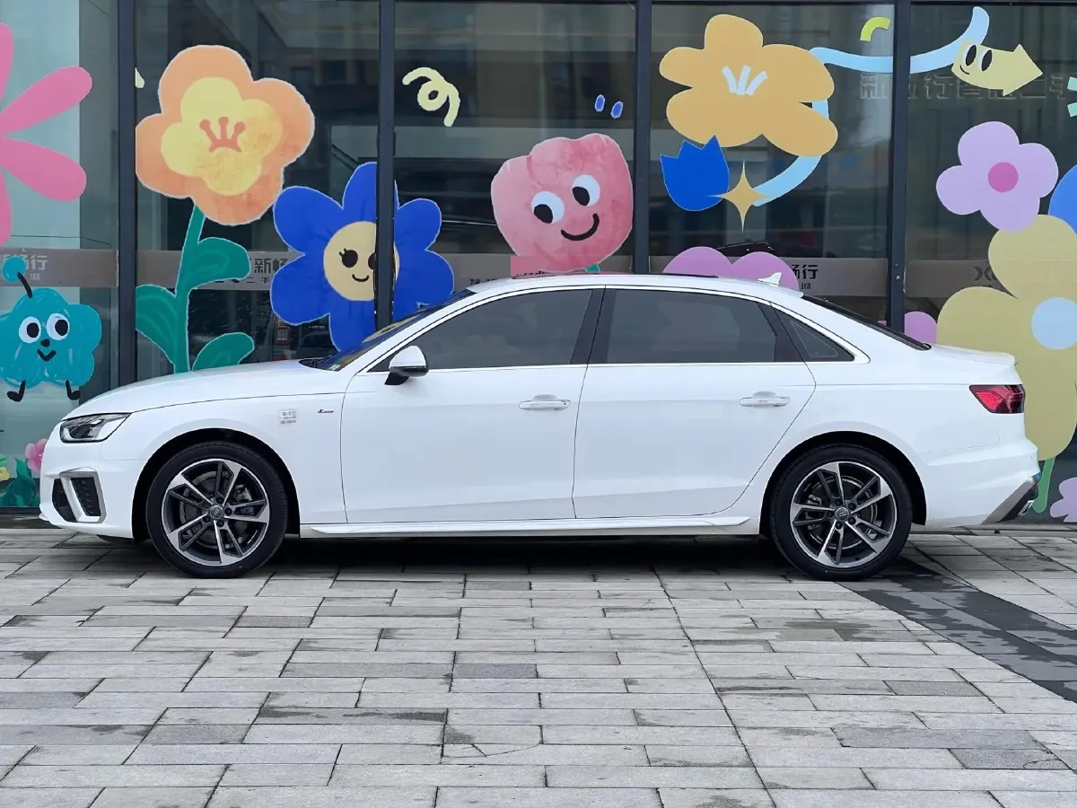2020 Audi A4L 2.0T 190HP L4 7DCT,autocango,china used car exporter,china ev exporter,chinese used car exporter,chinese used ev exporter