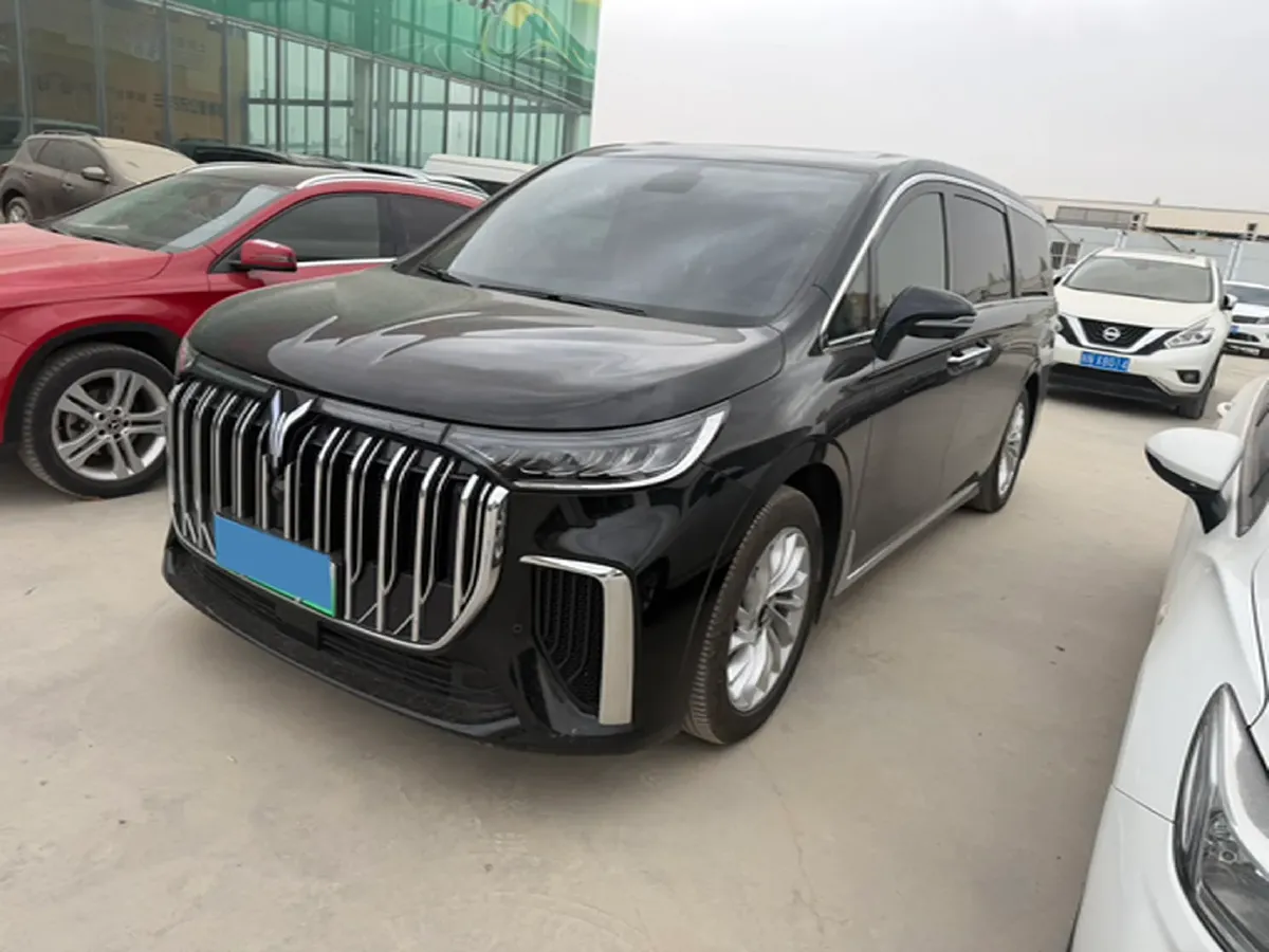 2022 Voyah Dream 1.5T 136HP L4 PHEV 25.57KWH,autocango,china used car exporter,china ev exporter,chinese used car exporter,chinese used ev exporter