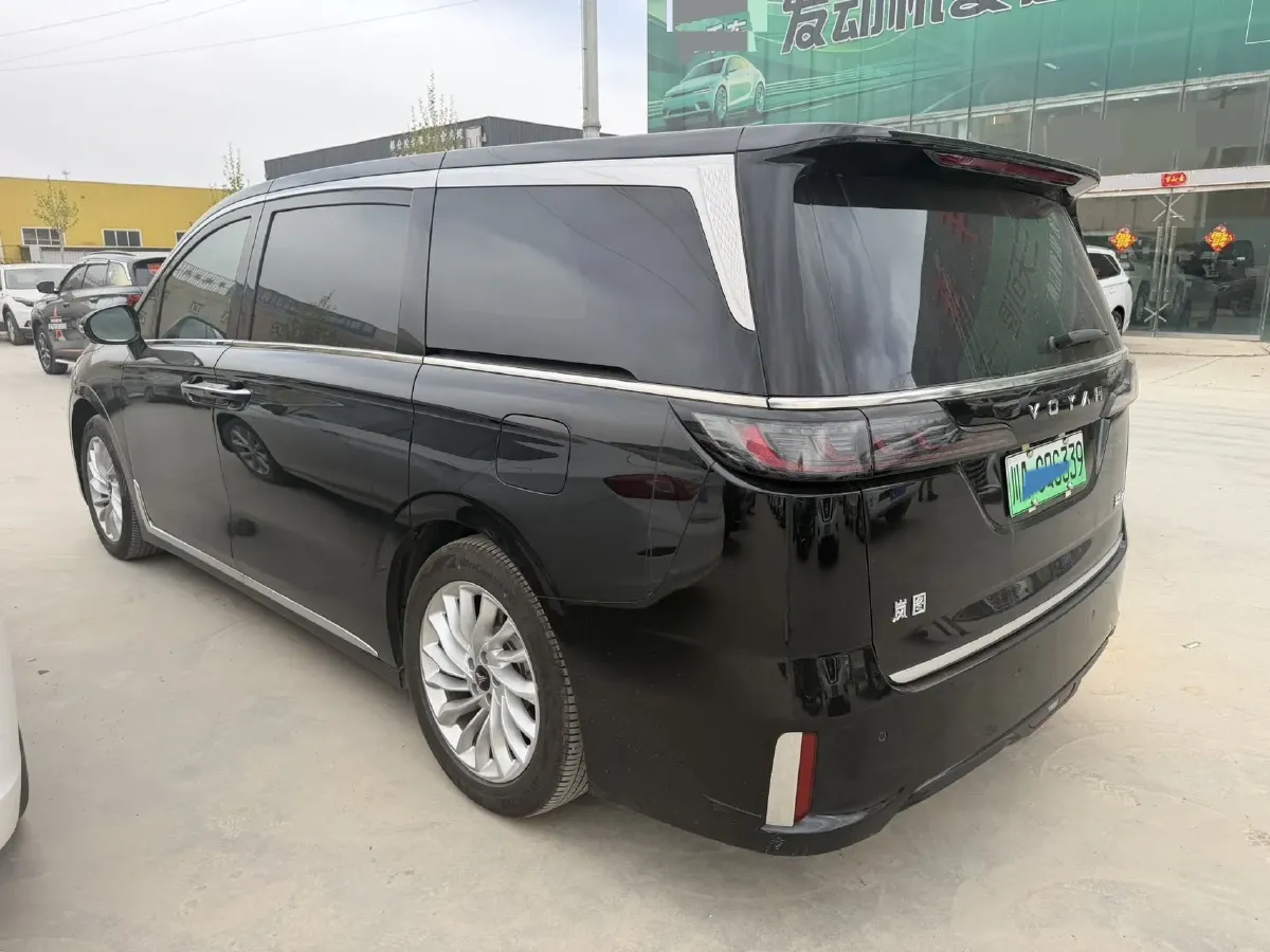 2022 Voyah Dream 1.5T 136HP L4 PHEV 25.57KWH,autocango,china used car exporter,china ev exporter,chinese used car exporter,chinese used ev exporter