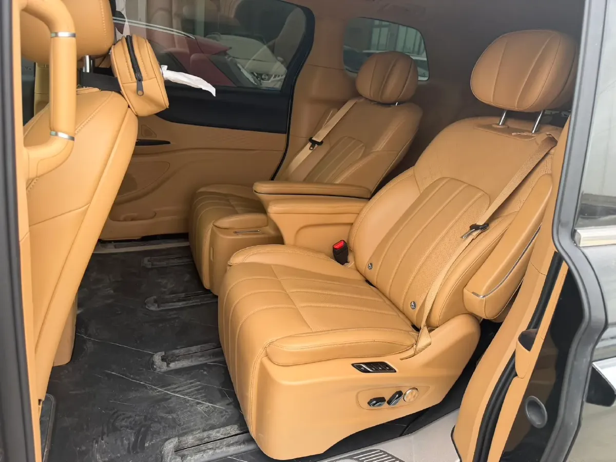 2022 Voyah Dream 1.5T 136HP L4 PHEV 25.57KWH,autocango,china used car exporter,china ev exporter,chinese used car exporter,chinese used ev exporter