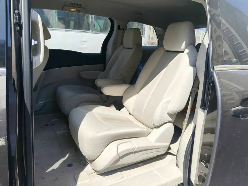 2021 Buick GL8 2.0T 237HP L4 9AT,autocango,china used car exporter,china ev exporter,chinese used car exporter,chinese used ev exporter