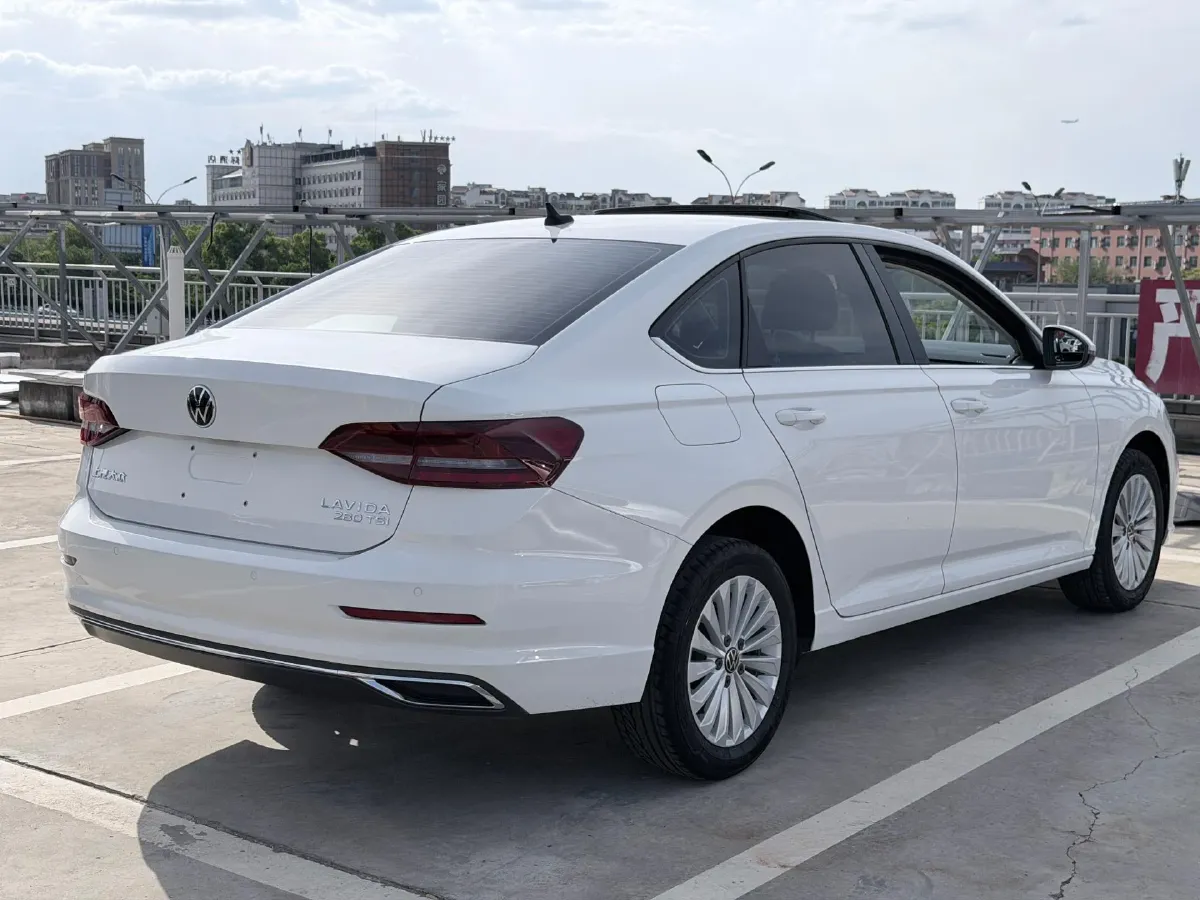 2021 Volkswagen Lavida 1.4T 150HP L4 7DCT,autocango,china used car exporter,china ev exporter,chinese used car exporter,chinese used ev exporter