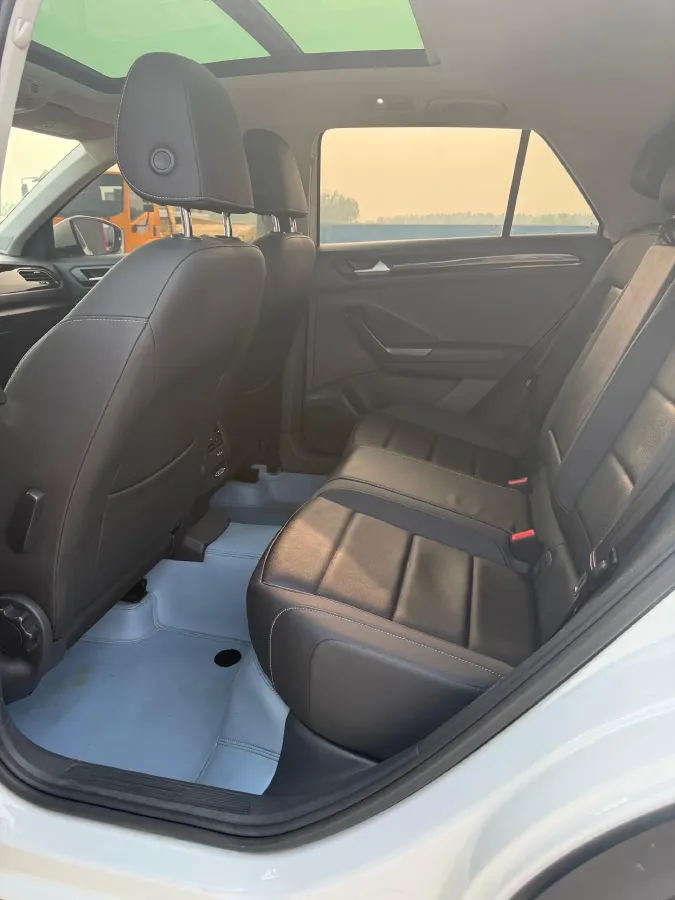 2019 Volkswagen T-Roc 1.4T 150HP L4 7DCT,autocango,china used car exporter,china ev exporter,chinese used car exporter,chinese used ev exporter
