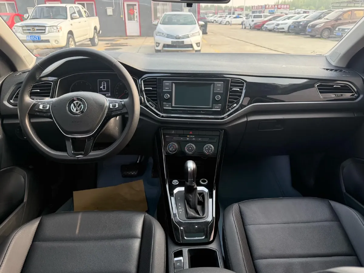 2019 Volkswagen T-Roc 1.4T 150HP L4 7DCT,autocango,china used car exporter,china ev exporter,chinese used car exporter,chinese used ev exporter