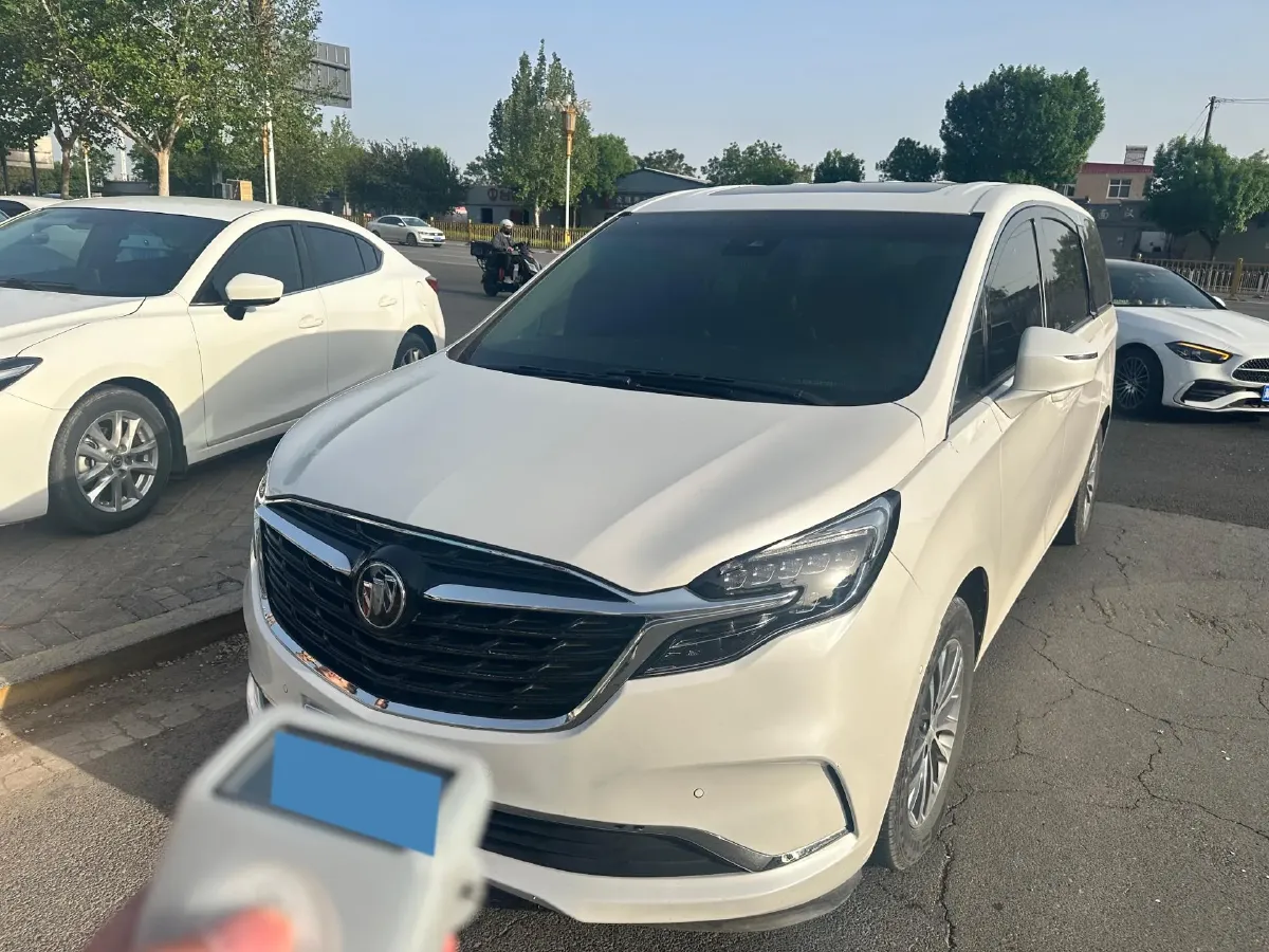2021 Buick GL8 2.0T 237HP L4 9AT,autocango,china used car exporter,china ev exporter,chinese used car exporter,chinese used ev exporter