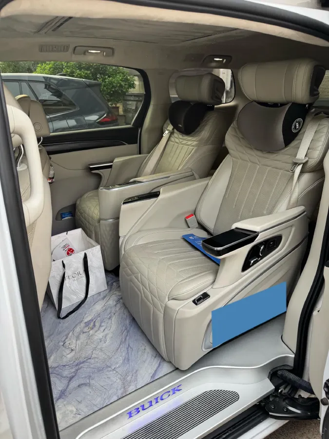 2022 Buick GL8 2.0T 237HP L4 9AT,autocango,china used car exporter,china ev exporter,chinese used car exporter,chinese used ev exporter